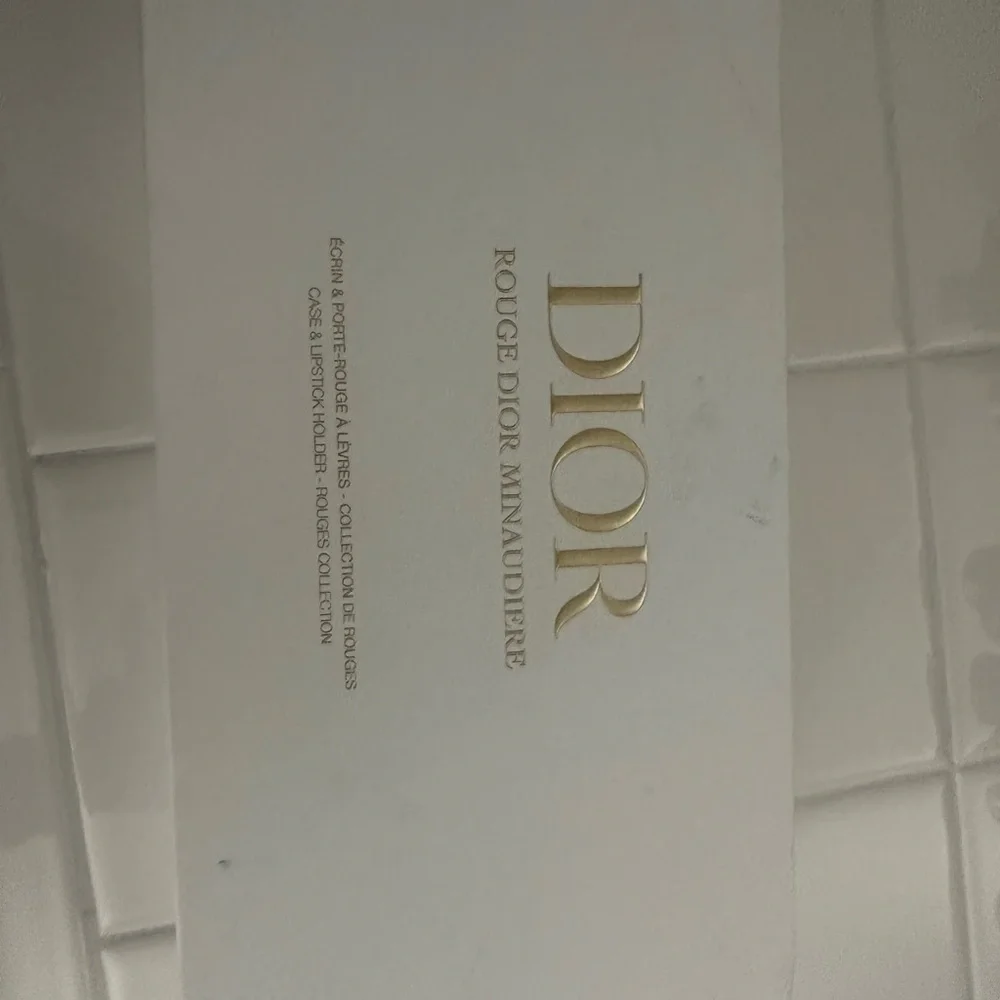 Dior gold Designer Clutch with Chain - Picture 10 of 10